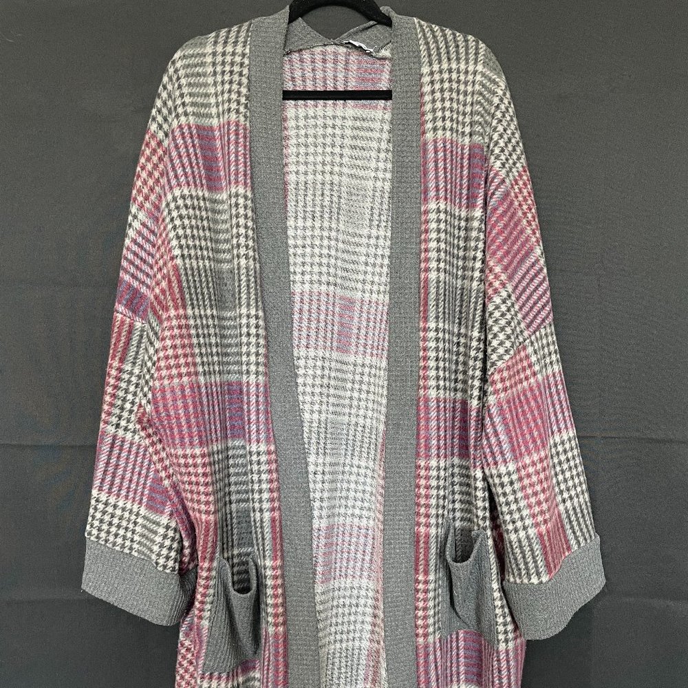 EUC 3X White, Gray & Merlot Plaid Sweater Duster